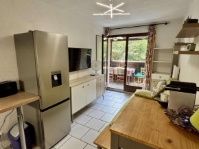 Appartement 2 pièces avec loggia vitrée, piscine et parking à 300m de la plage - Argelès-sur-Mer - FR-1-225-804